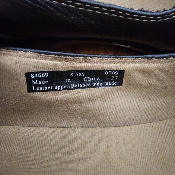 Clarks - Picture 4 of 5